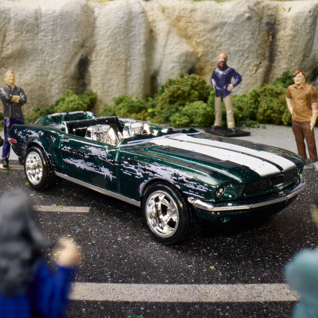 Matchbox The Movie Directing the Chase Director Diorama – official Mattel product image 4