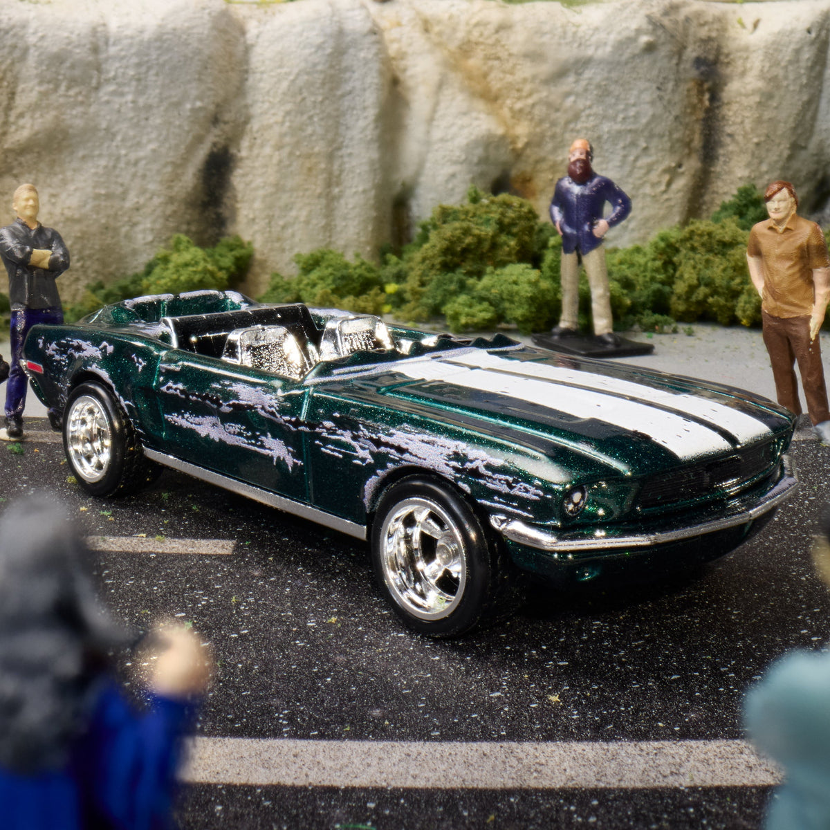 Matchbox The Movie Directing the Chase Director Diorama – official Mattel product image 4